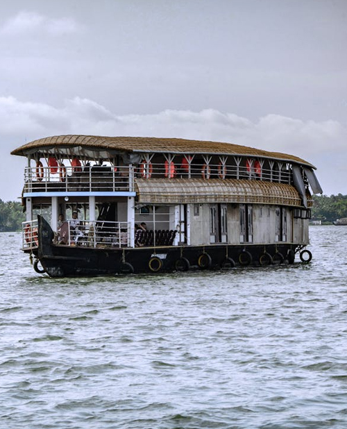 Family trip to Alappuzha with cab service