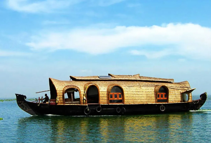 Thekkady wildlife tour package from Kochi